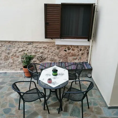 Metaxia's & Maria's House * Leonídion