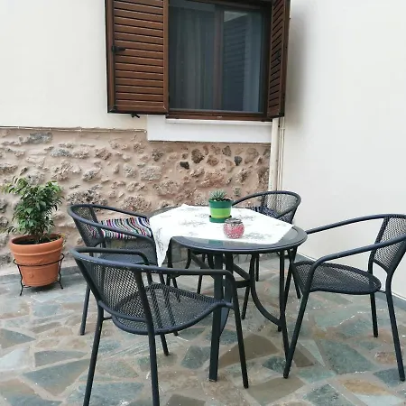 Metaxia's & Maria's House Leonidio